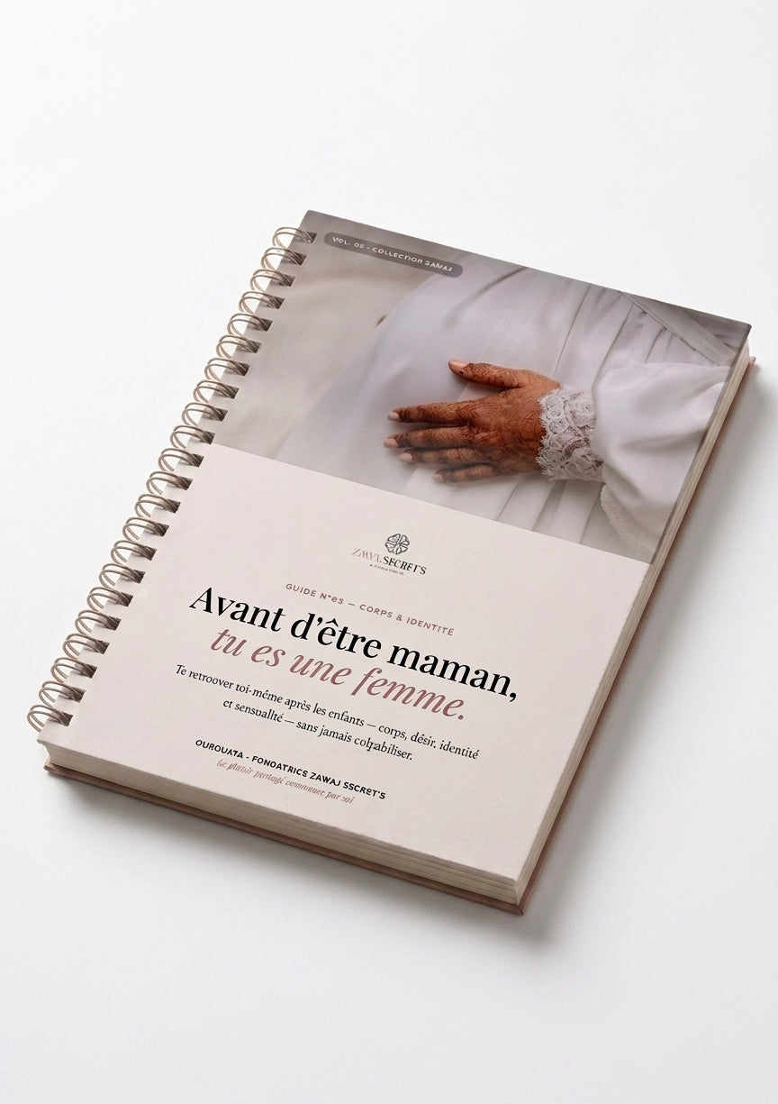 Ebook spirale, couverture crème avec photo et titre « Avant d’être maman »